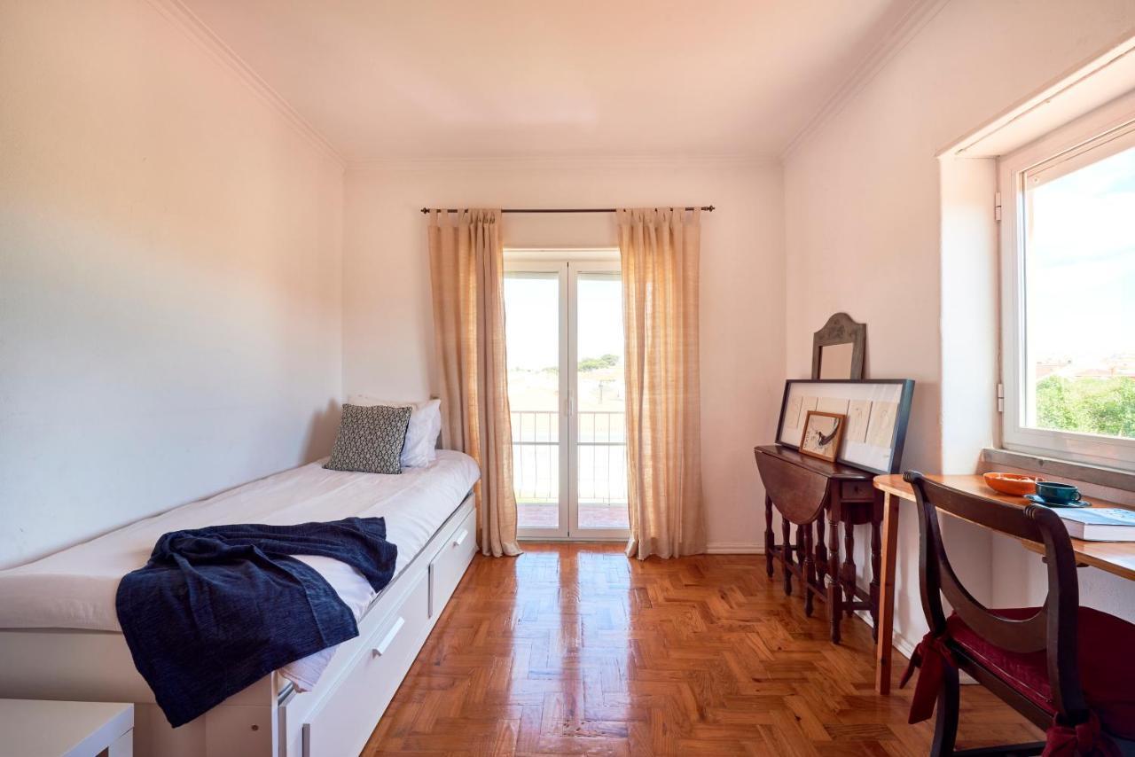 Bright Apartment With Garden In Cascais Eksteriør billede