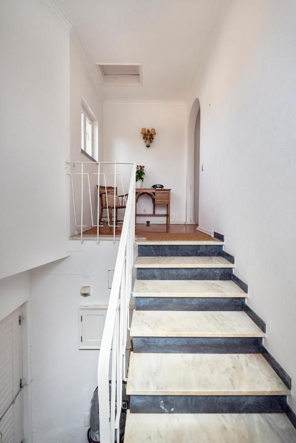 Bright Apartment With Garden In Cascais Eksteriør billede