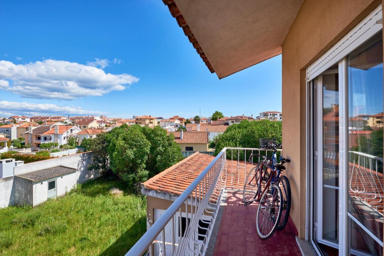 Bright Apartment With Garden In Cascais Eksteriør billede