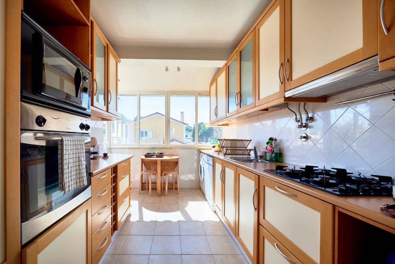 Bright Apartment With Garden In Cascais Eksteriør billede