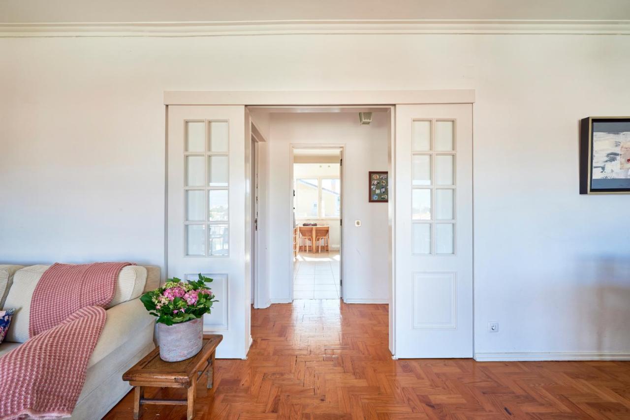 Bright Apartment With Garden In Cascais Eksteriør billede