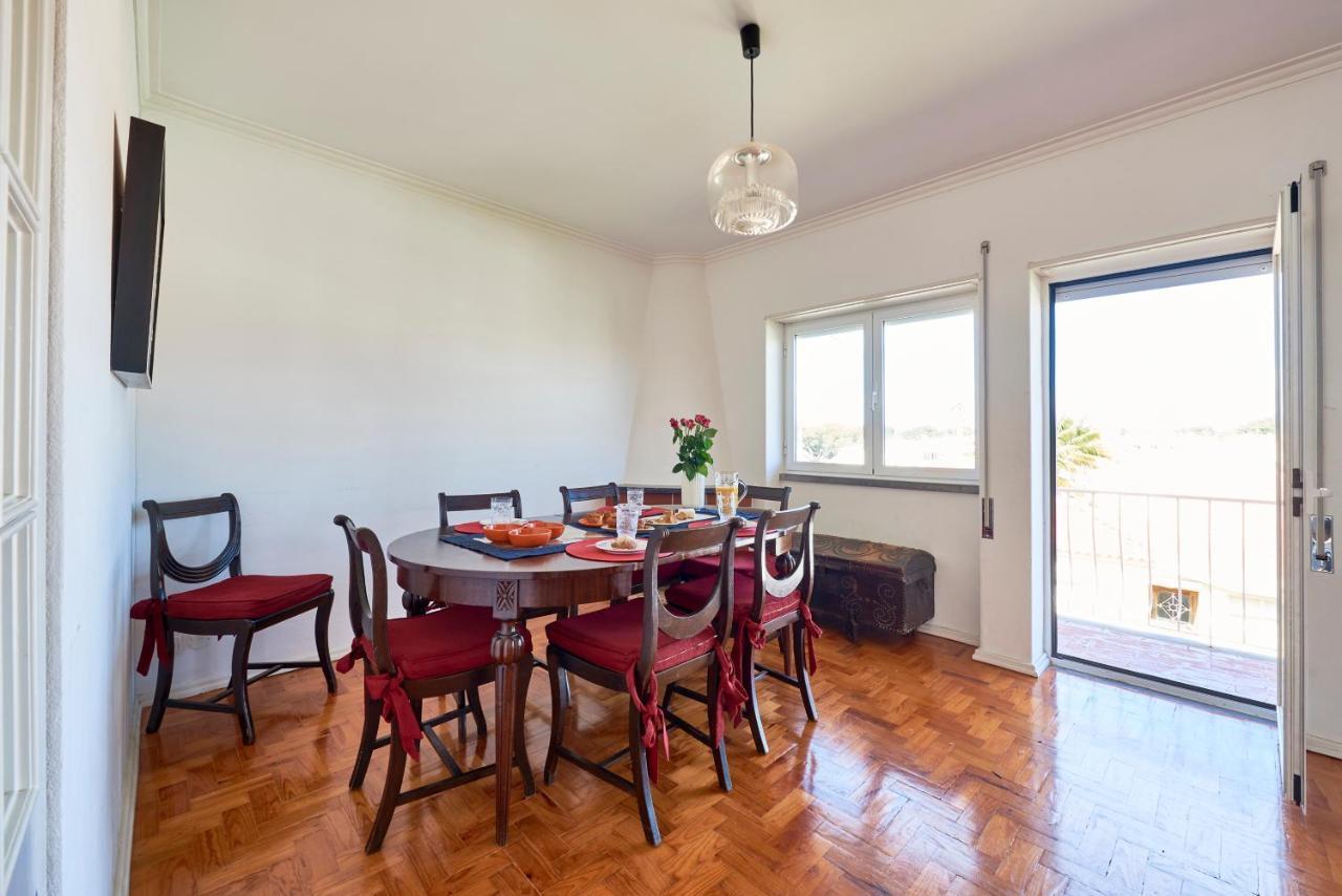 Bright Apartment With Garden In Cascais Eksteriør billede