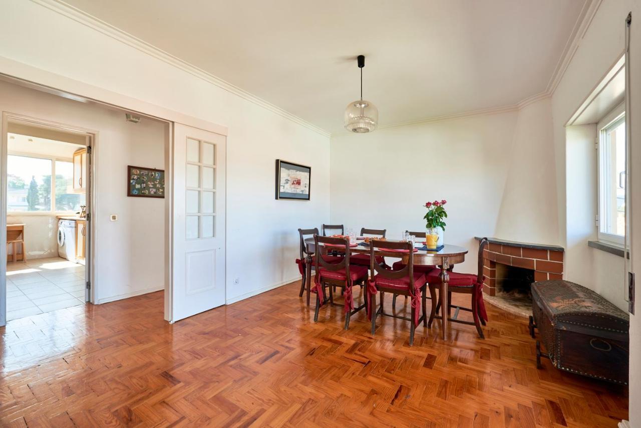 Bright Apartment With Garden In Cascais Eksteriør billede