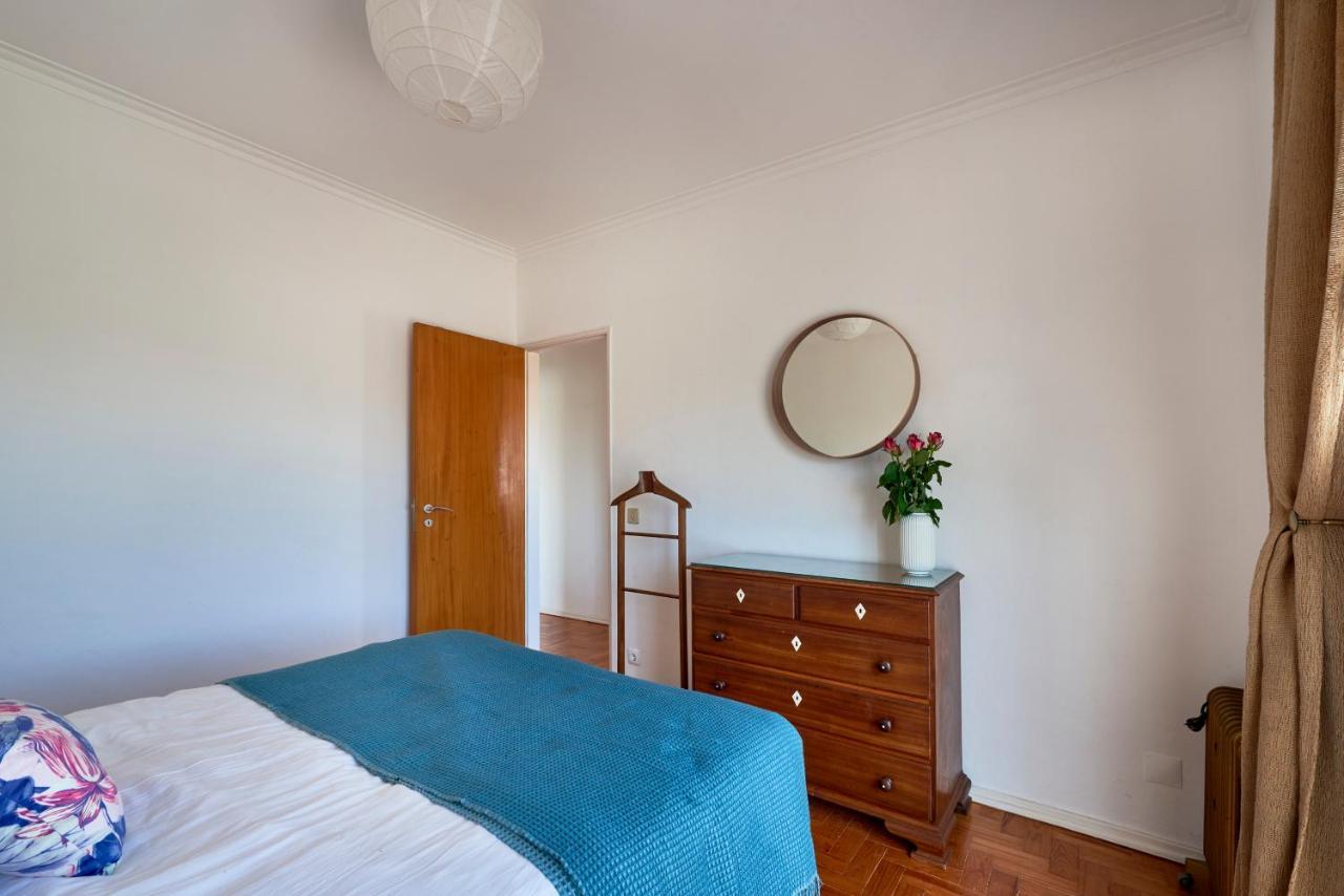 Bright Apartment With Garden In Cascais Eksteriør billede