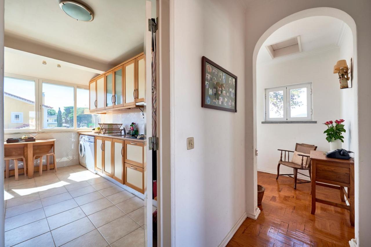 Bright Apartment With Garden In Cascais Eksteriør billede